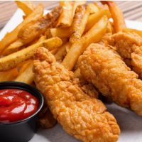 3 pcs Chicken tenders with chips&sauce